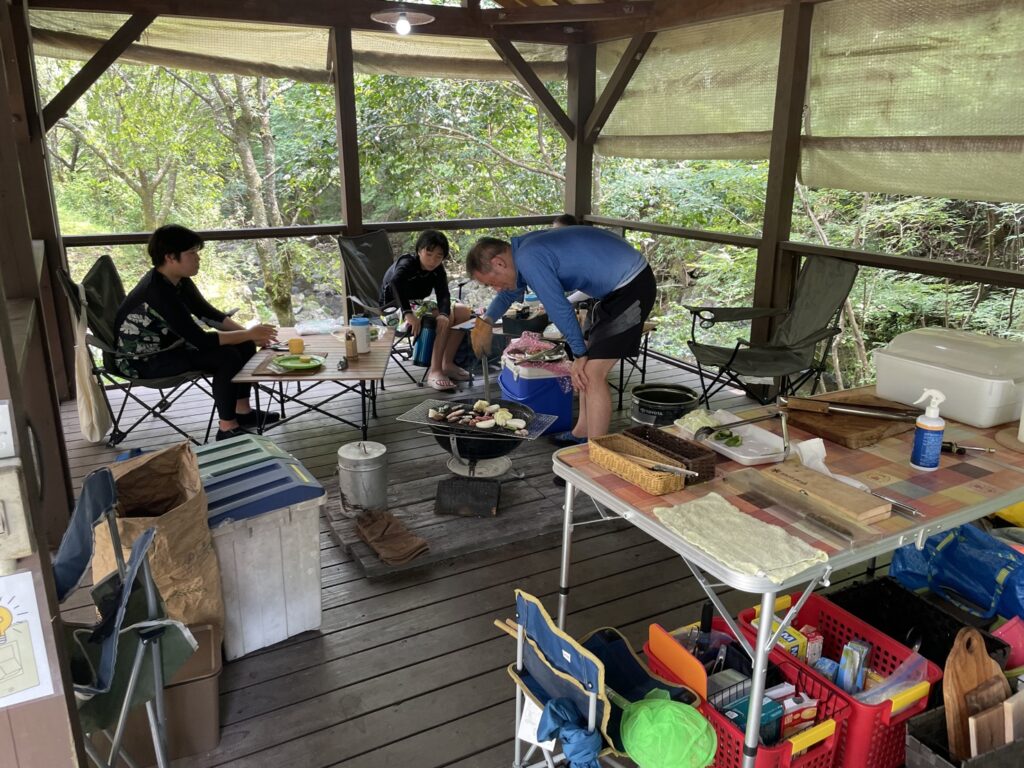 三重県で竹釣竿作りと川遊び手ぶらBBQ